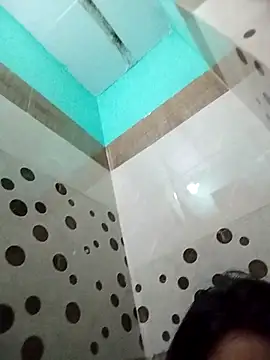 Snapshot of Hotty-Divya chatting on November 5, 2025, 1:14 pm Hotty-Divya online show from November 5, 2025, 1:14 pm