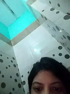 Snapshot of Hotty-Divya chatting on October 22, 2025, 2:11 am Hotty-Divya online show from October 22, 2025, 2:11 am