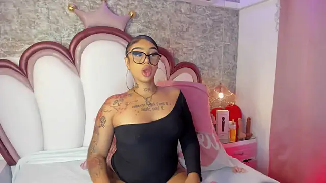 Mia Jansen online show from March 12, 2026, 1:37 pm