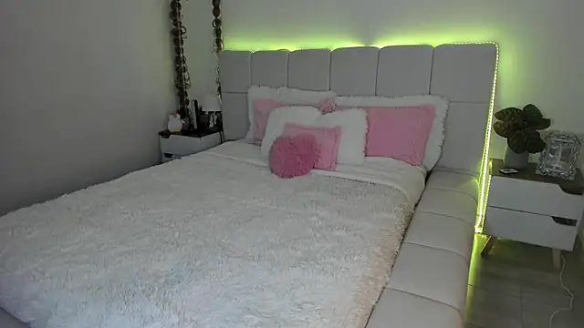 Ori valentina online show from February 6, 2026, 6:59 pm