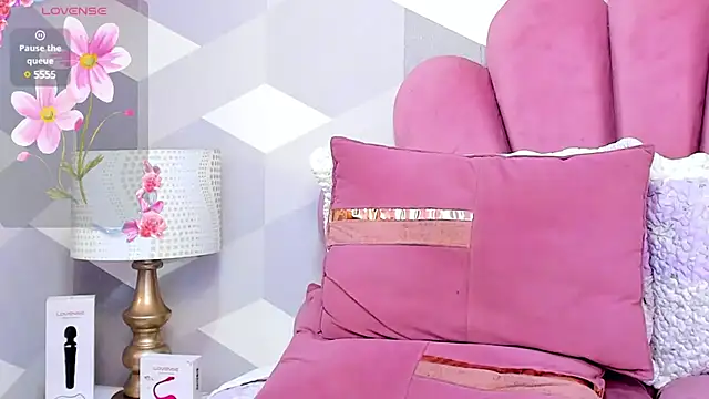 KylieMonnett online show from March 14, 2025, 1:16 am