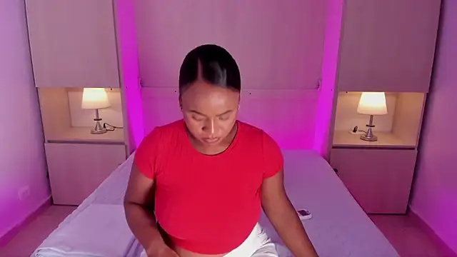 EmilyyStuart online show from March 5, 2026, 3:36 am