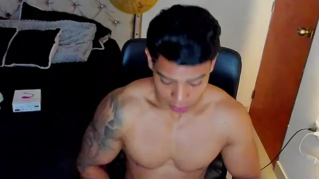 Andrew wolf7 online show from November 26, 2025, 1:11 pm