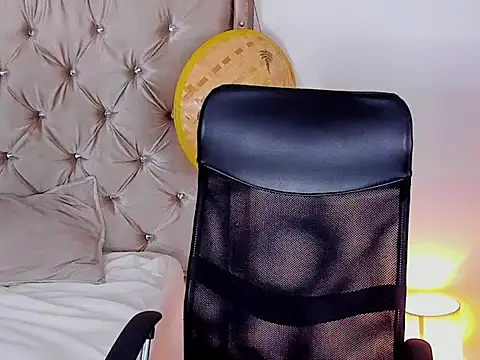 Andrew wolf7 online show from September 11, 2025, 4:34 am