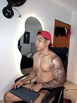 Andrew wolf7 online show from October 8, 2025, 10:17 am