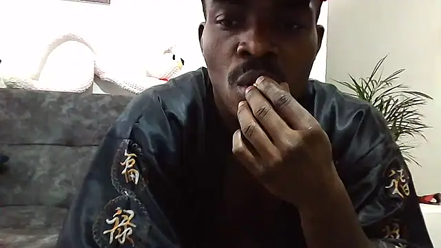 yezz3011 online show from January 8, 2026, 10:05 pm