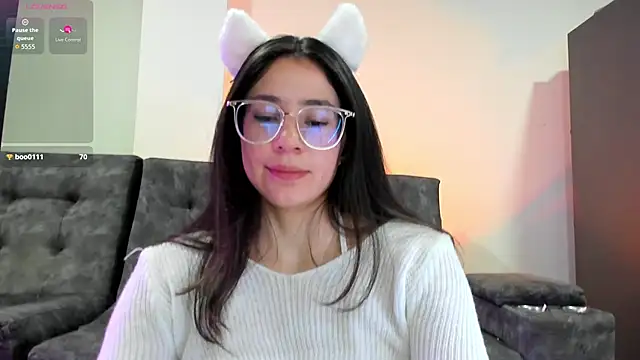 emmadiaz1 online show from February 22, 2026, 3:20 am