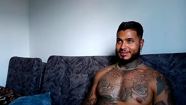 Exotic tatto27121 online show from January 19, 2025, 7:37 pm