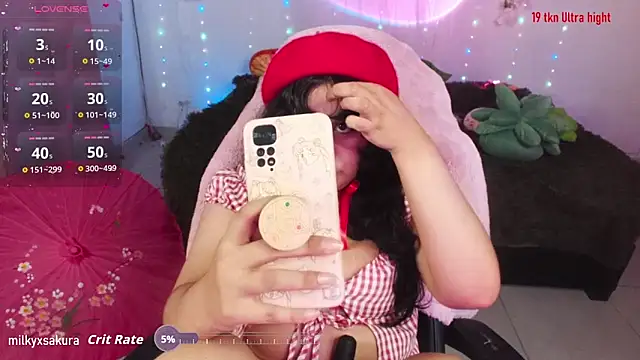 MilkyXSakura online show from November 5, 2025, 2:14 am