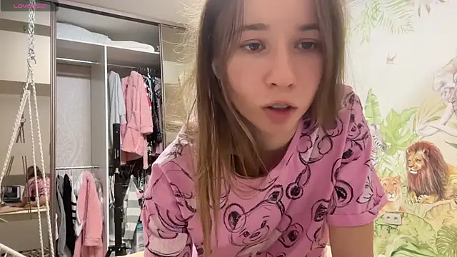 Snapshot of anna_kiss69 chatting on December 3, 2025, 8:52 pm anna kiss69 online show from December 3, 2025, 8:52 pm