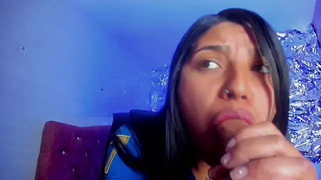 SarahStones online show from February 11, 2026, 5:40 am