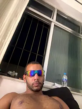 noahmarins online show from January 13, 2026, 4:49 am