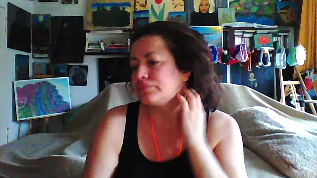 MariaAnaSunshine online show from December 1, 2025, 8:15 am