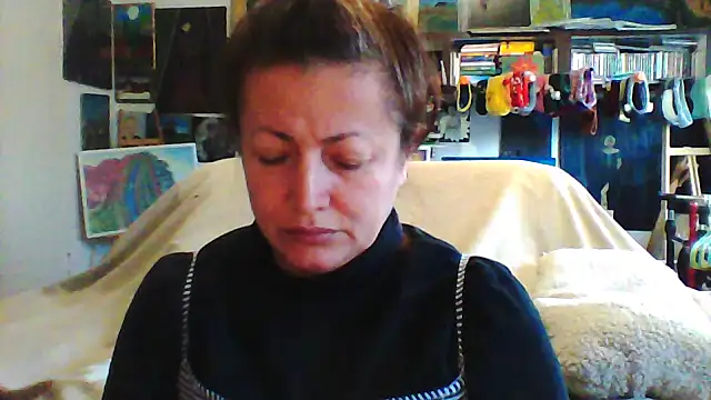 MariaAnaSunshine online show from December 17, 2025, 2:22 pm