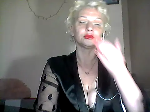 MaryJane441 online show from April 4, 2026, 8:04 pm