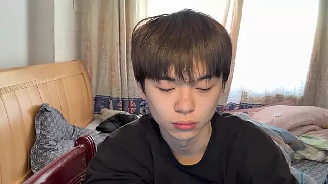 Snapshot of xiaottt1918 chatting on January 13, 2025, 5:23 am xiaottt1918 online show from January 13, 2025, 5:23 am