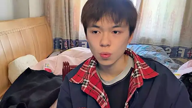 Snapshot of xiaottt1918 chatting on January 20, 2025, 5:15 am xiaottt1918 online show from January 20, 2025, 5:15 am