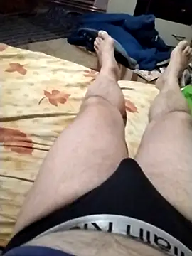 nudistu021 online show from April 24, 2026, 4:42 pm