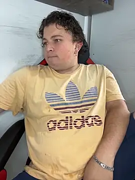 AndresChuboi online show from December 5, 2025, 5:44 pm