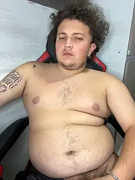 AndresChuboi online show from December 2, 2025, 4:36 am