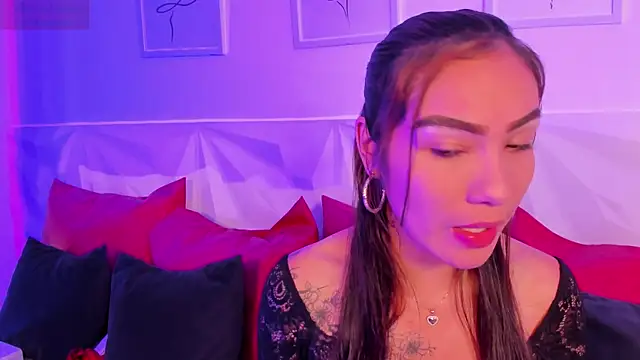 scarlet castro online show from April 13, 2026, 5:06 pm