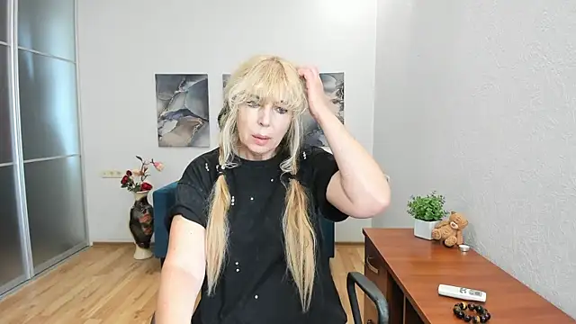 Anna Diax online show from July 24, 2026, 11:50 am