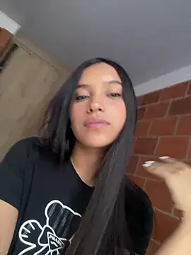 RoxyRoss  online show from February 7, 2025, 10:52 pm