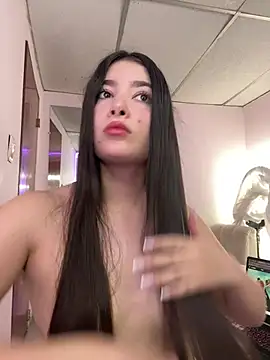 Snapshot of annaharper- chatting on January 18, 2026, 2:04 am annaharper- online show from January 18, 2026, 2:04 am