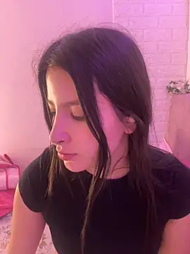 Snapshot of annaharper- chatting on September 13, 2025, 9:26 pm annaharper- online show from September 13, 2025, 9:26 pm