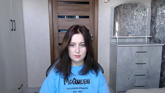 Kristy-Max online show from October 24, 2025, 10:14 am