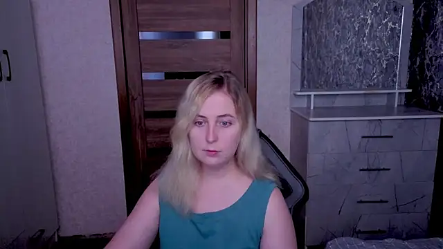 Kristy-Max online show from June 29, 2026, 5:03 am
