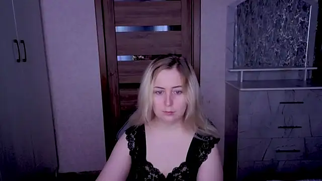 Kristy-Max online show from June 27, 2026, 11:55 pm