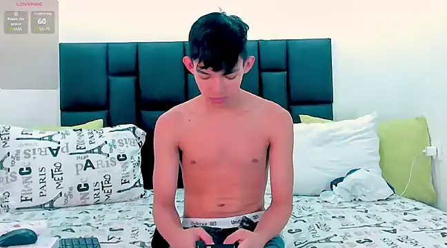Snapshot of Tonny_twink_ chatting on January 30, 2025, 10:19 am Tonny twink  online show from January 30, 2025, 10:19 am