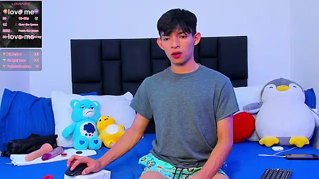 Snapshot of Tonny_twink_ chatting on March 12, 2025, 2:34 pm Tonny twink  online show from March 12, 2025, 2:34 pm