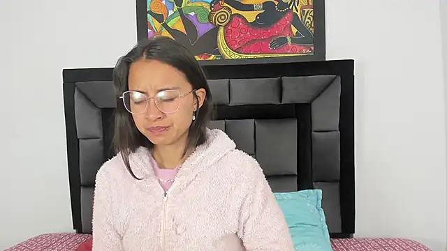 tatiana valencia online show from March 18, 2025, 12:39 pm