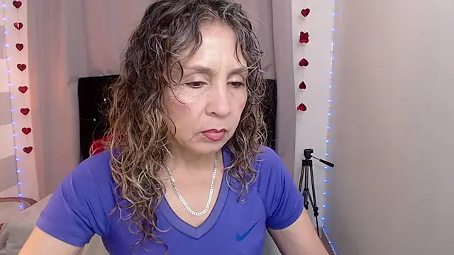 Afrodita sg online show from February 8, 2026, 1:42 pm