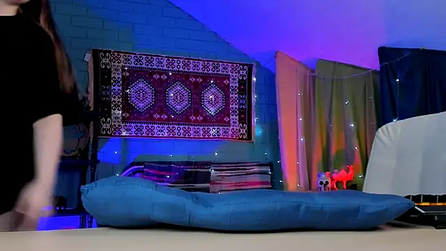 footfetish baby online show from February 12, 2026, 4:29 pm