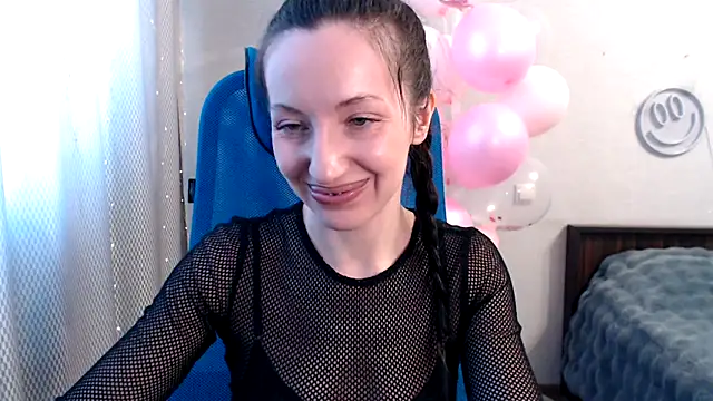Snapshot of RailyMellow chatting on January 13, 2025, 7:11 am RailyMellow online show from January 13, 2025, 7:11 am
