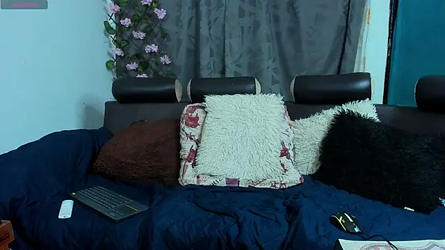 cristofer 988 online show from October 9, 2025, 3:51 am