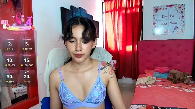 Snapshot of miley_blue_ chatting on November 1, 2025, 7:19 pm miley blue online show from November 1, 2025, 7:19 pm