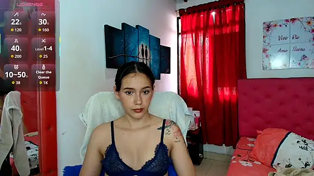 Snapshot of miley_blue_ chatting on November 13, 2025, 7:18 pm miley blue online show from November 13, 2025, 7:18 pm