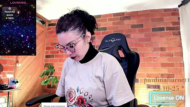 Snapshot of paulinabarnett- chatting on October 23, 2025, 2:16 pm paulinabarnett- online show from October 23, 2025, 2:16 pm