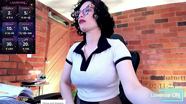 Snapshot of paulinabarnett- chatting on November 3, 2025, 2:17 am paulinabarnett- online show from November 3, 2025, 2:17 am