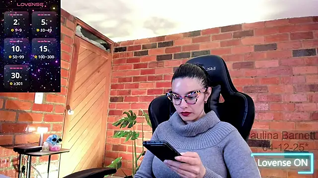 Snapshot of paulinabarnett- chatting on December 5, 2025, 3:49 am paulinabarnett- online show from December 5, 2025, 3:49 am