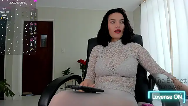 Snapshot of paulinabarnett- chatting on February 19, 2026, 2:03 pm paulinabarnett- online show from February 19, 2026, 2:03 pm