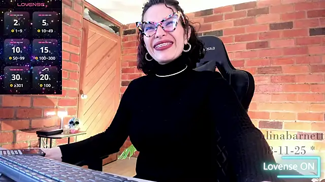 Snapshot of paulinabarnett- chatting on November 9, 2025, 2:48 am paulinabarnett- online show from November 9, 2025, 2:48 am