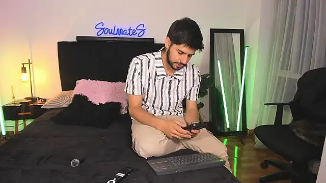 Snapshot of -soulmate-s chatting on January 19, 2026, 1:15 pm -soulmate-s online show from January 19, 2026, 1:15 pm