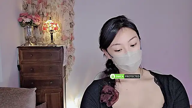 L-Moonlight online show from December 6, 2024, 4:22 pm