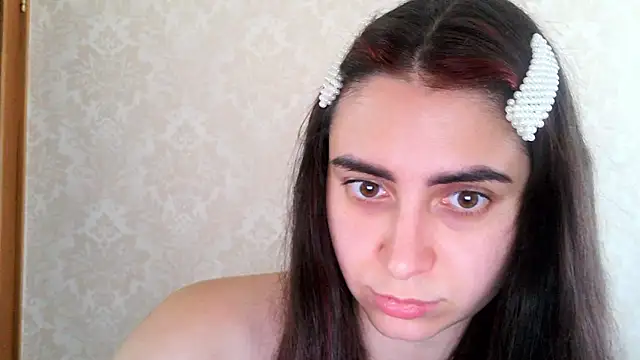 Snapshot of Kashtanka_ chatting on October 31, 2025, 9:39 am Kashtanka online show from October 31, 2025, 9:39 am