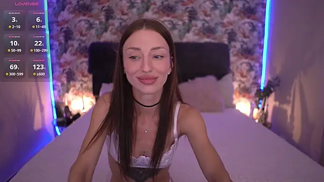 Snapshot of Alice_Arwen chatting on July 10, 2026, 6:46 am Alice Arwen online show from July 10, 2026, 6:46 am
